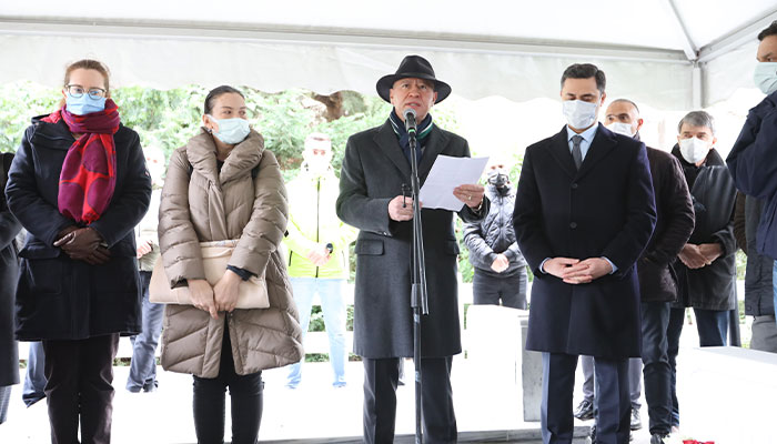 Mustafa V. Koc Zincirlikuyu aile kabristaiinda anildi