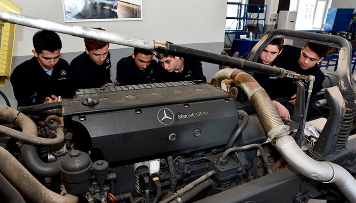 Mercedes-Benz Türk “EML’miz Geleceğin Yıldızı” projesi