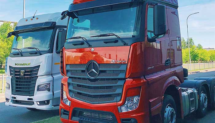Mercedes-Benz ve Daimler Trucks’ta üretim durdu! 5 kamaz kamyon rusya