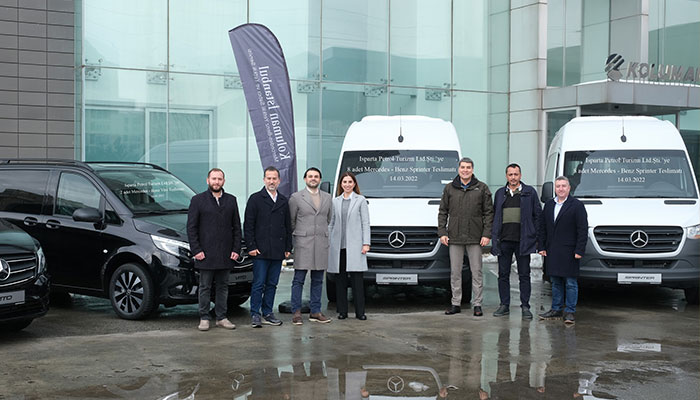 Mercedes-Benz Hafif Ticari Araçlar Filo Satış Koordinatörü Coşkun Civan, Mercedes-Benz Hafif Ticari Araçlar Satış Müdürü Serdar Yaprak, Isparta Petrol Turizm Türkiye Operasyonları Direktörü Onur Keskin, Koluman Motorlu Araçlar Hafif Ticari Araçlar Satış İstanbul Şube Müdürü Ezgi Güçtekin, Koluman Motorlu Araçlar Ticari Araçlar Satış ve Pazarlama Direktörü Ali Saltık, Koluman Motorlu Araçlar Hafif Ticari Araçlar Satış Mersin Şube Müdürü Altuğ Şakaklı, Mercedes-Benz Otomotiv Hafif Ticari Araçlar İkinci El Satış Müdürü Faruk Özer.