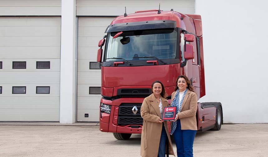 Berat Özel - Renault Trucks Türkiye Marka & İletişim Direktörü Z.Şebnem Uygurtürk 