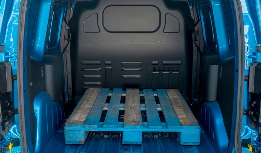 Ford Pro'dan SUV tadında yeni E-Transit Courier 7 Yeni E Transit Courier genis yukleme alani