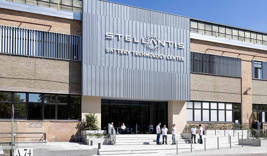Stellantis, İtalya’daki İlk Batarya Teknoloji Merkezi