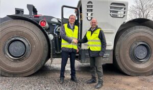 GHH Group CEO ve CFOsu Matthias von Buzay Marubeni Dagitim ve Servis Genel Muduru Esref Zeka