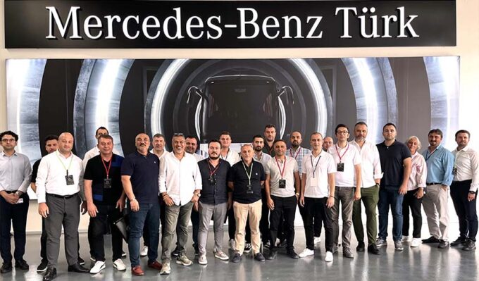 Mercedes-Benz Türk'ün eğitim çalışmaları sürüyor...