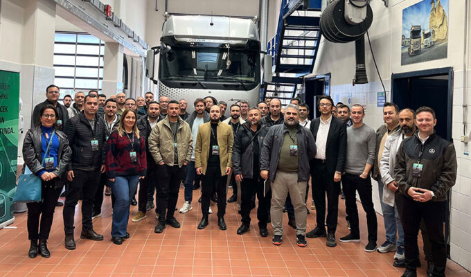Yeni Actros L’nin lansman eğitimleri sürüyor!