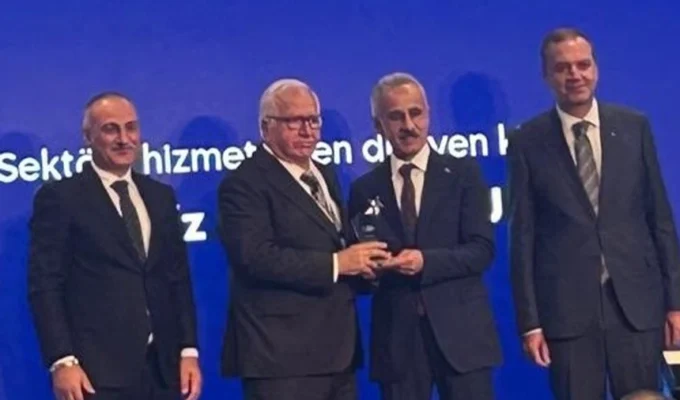 Cengiz Kaptanoğlu’na Denizcilik Sektörünün Duayeni Ödülü