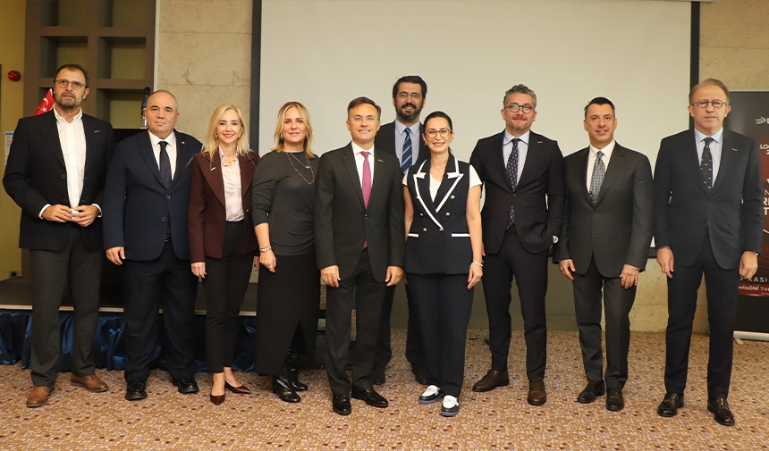 Utikad toplantisi toplu fotograf