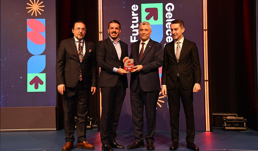 Horoz lojistik bakan bolat odul