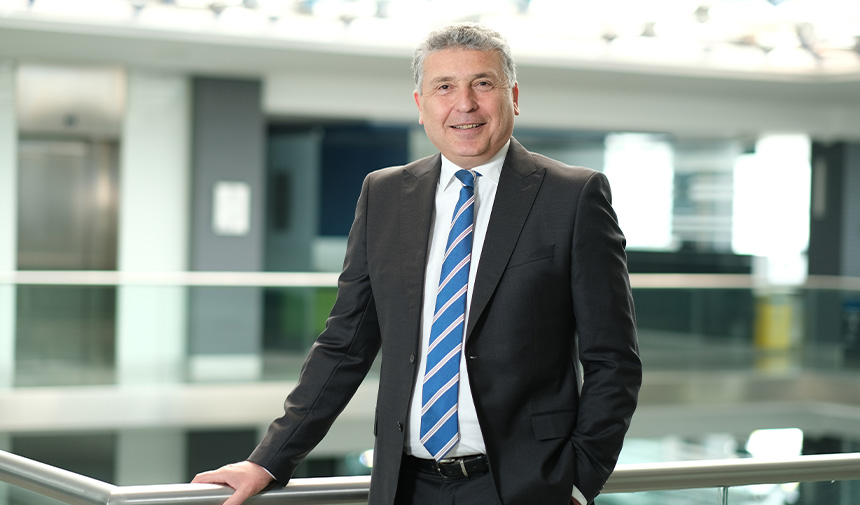 Mercedes-Benz Türk, Aksaray Kamyon Fabrikası’nda 400 Bininci Kamyonunu Üretti 2 Suer Sulun