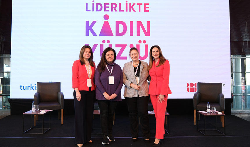 liderlikte kadin yuzu panel