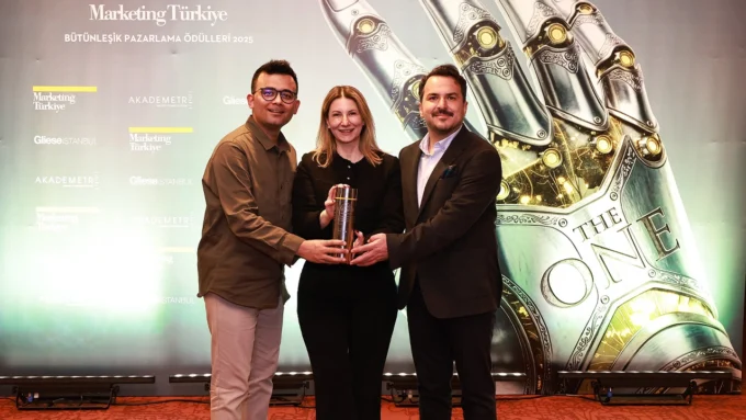 Kamil Koc Firmasina 5. kez Yilin Itibarlisi Odulu Verildi