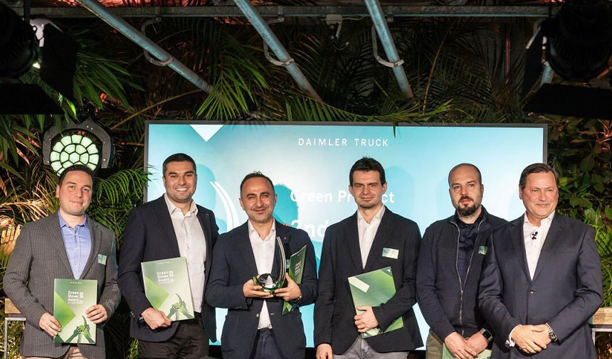 Mercedes-Benz Türk’e Karbon Azaltım Ödülü 2 Mercedes Benz Turk Emisyon Odulu