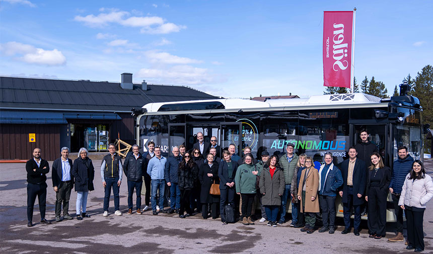 Karsan otonom e Atak turist tasimasi yapiyor