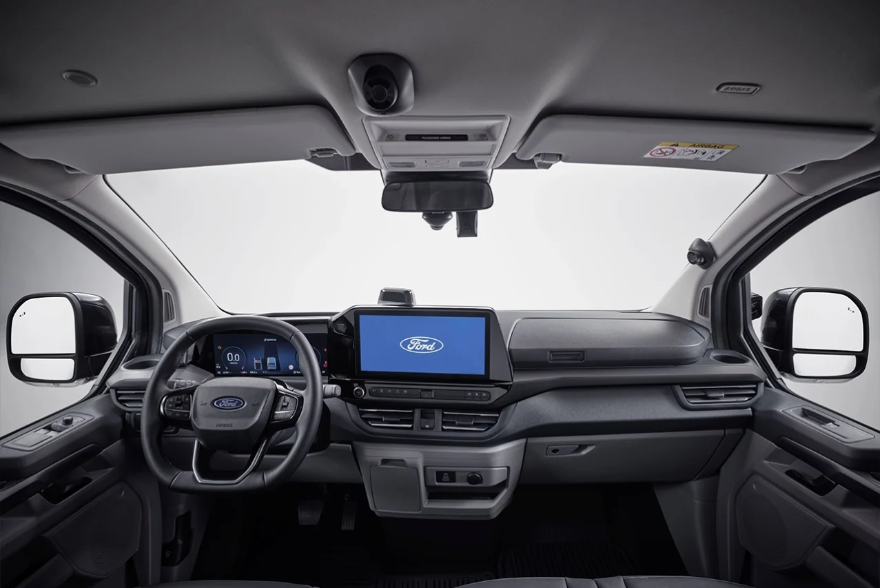 Yeni Ford Tourneo Custom 91 kokpit