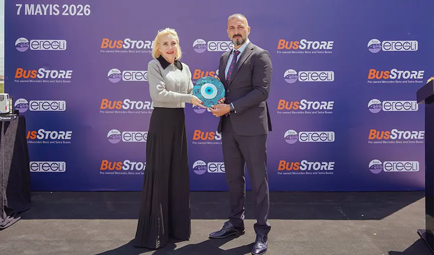 Lüks Ereğli’ye 18 adet Mercedes-Benz Tourismo Teslim Edildi 3 Didem Ozensel teslimat toreni