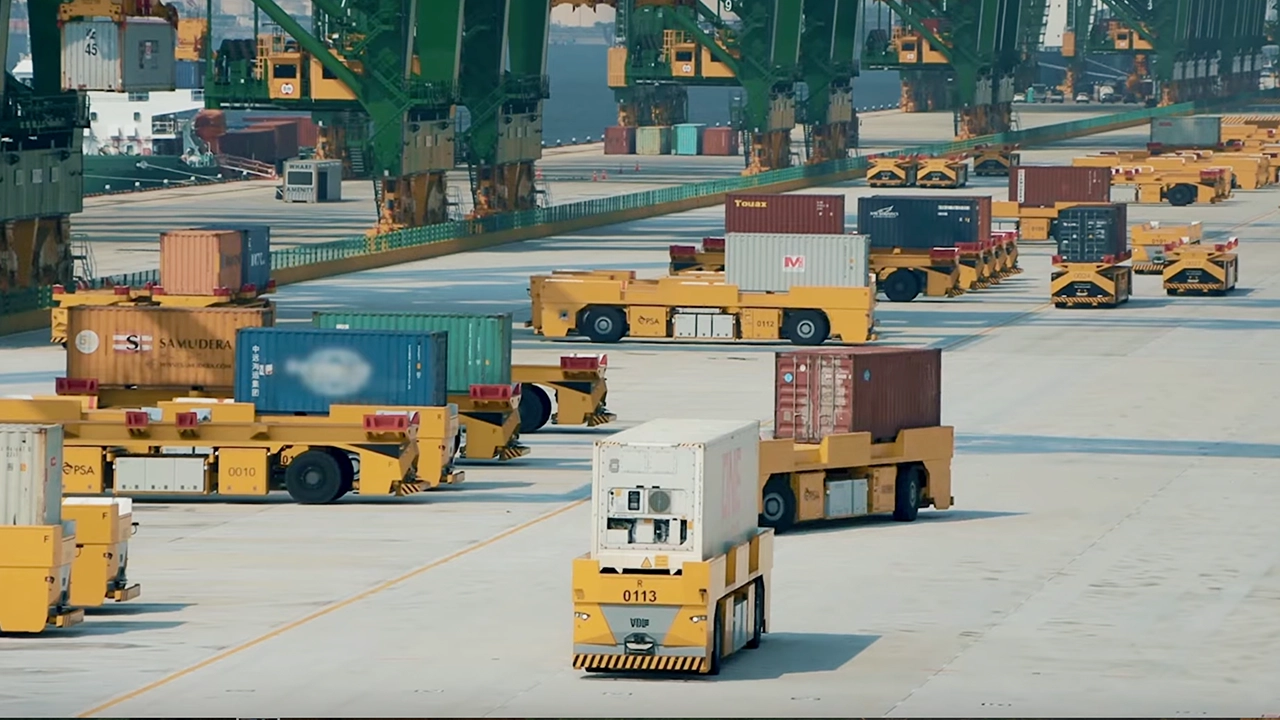 65 Milyon Konteyner Kapasiteli Tuas Mega Port Limanı Lojistikte Yeni Dönem Başlatıyor! 4 Tuas Mega Port insan olmadan tum surecleri robot araclar ve yapay zeka ile gerceklestiriyor