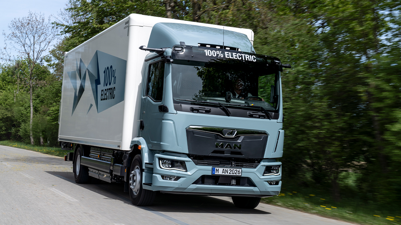 MAN eTGM elektrikli kamyonun dünya prömiyeri 2026 Transpotec Logitec Fuarı'nda gerçekleşti 3 Yeni MAN eTGM 480 km menzil sunuyor