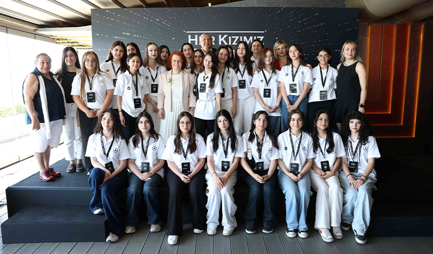 Mercedes-Benz Türk'ün “Her Kızımız Bir Yıldız” Programı 22. Yılını Kutluyor 6 Her kizimiz bir yildiz