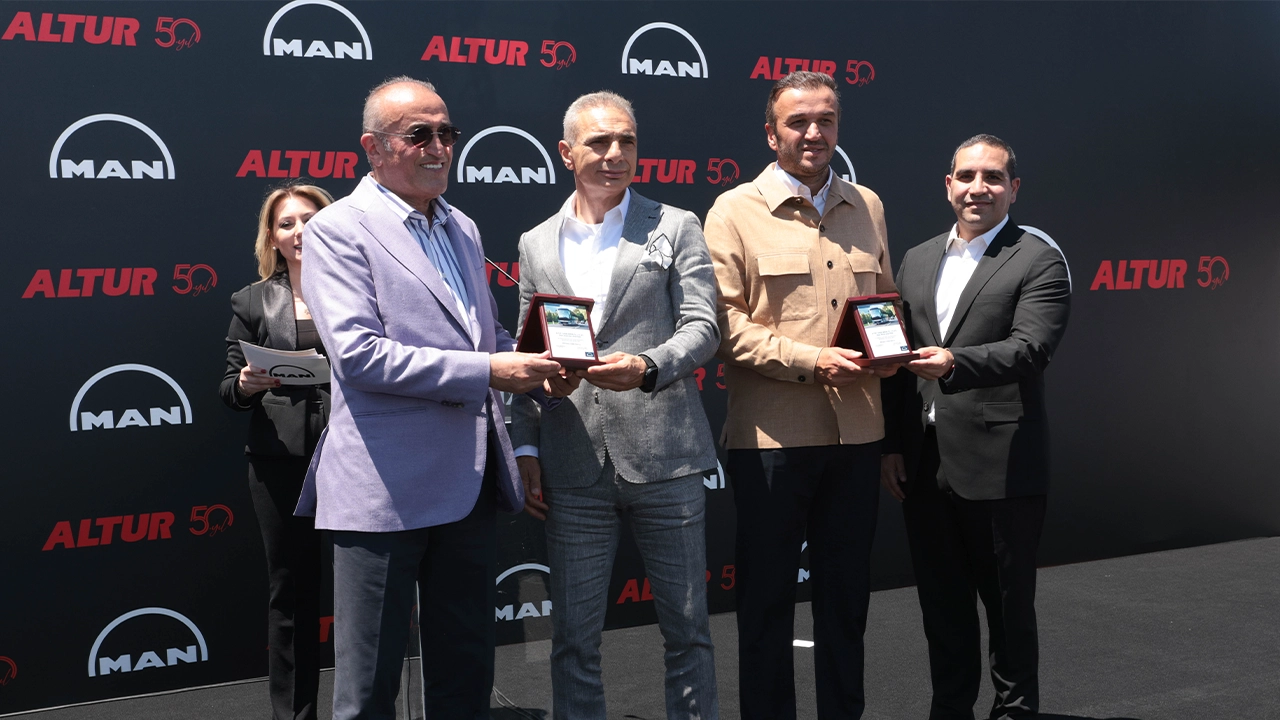 Altur, MAN ve NEOPLAN ile Filosunu Güçlendirdi 5 Man Altur Teslimat Toreni