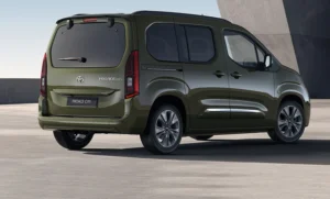 Toyota Proace City, Ay Sonuna Kadar 10 Bin TL Peşinatla 3 Toyota Proace City arka gorunum
