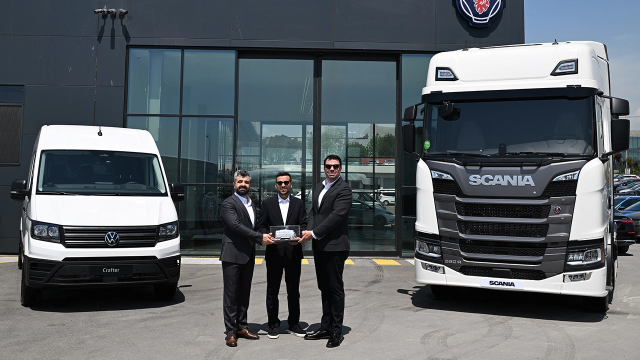 Volkswagen Ticari Arac ve Scaniadan Evolog Lojistike Yeni Teslimatlar Torenle Yapildi