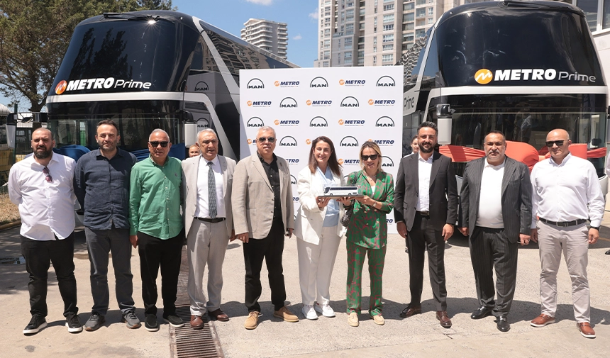 Metro Turizm Filosunu NEOPLAN Skyliner İle Güçlendirdi 4 Metro Turizme MAN teslimati