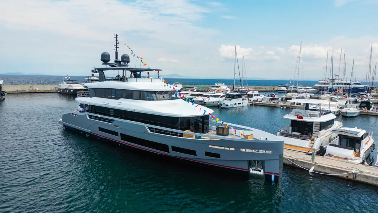 Sirena Yachts’ın yeni amiral gemisi Sirena 118 denize kavuştu 3 Sirena 118