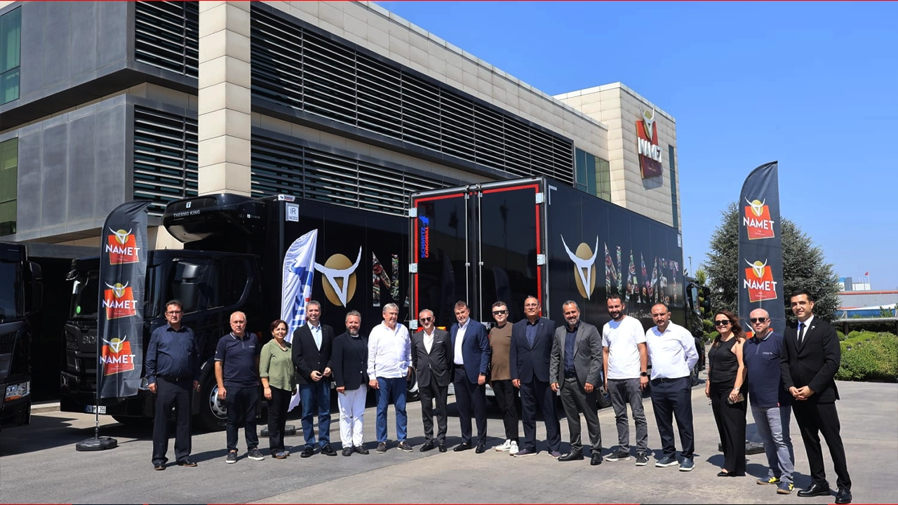 Schmitz Cargobull'un Yeni Kasasını İlk Kullanan NAMET Oldu 4 Schmitz CargobullTeslimat Toreni